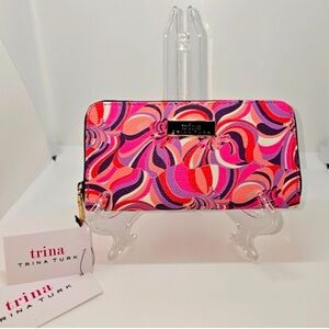 NWT Trina Turk Sea Anemone Long Zip Around Wallet